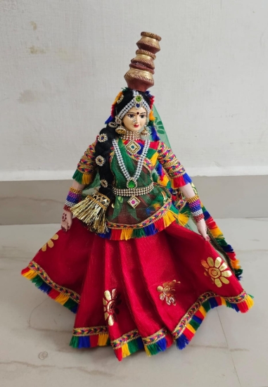 Hobby - Collecting Costume Dolls 